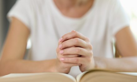 Κηρυττεις ή πολεμας την πιστη του Χριστου