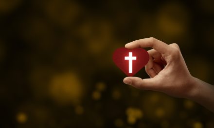 Ο Θεος ενεργει παραλληλα με σενα